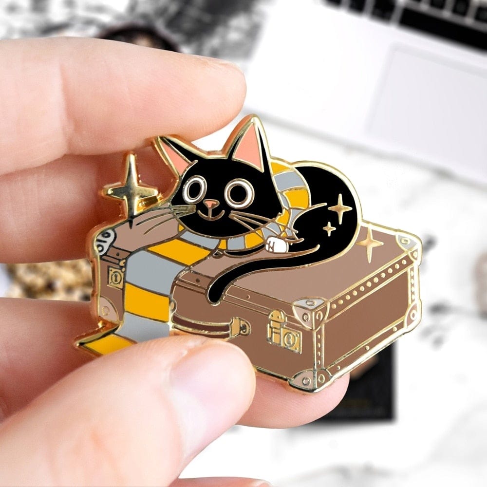 Gryffindors Magic Cat Gift Pin