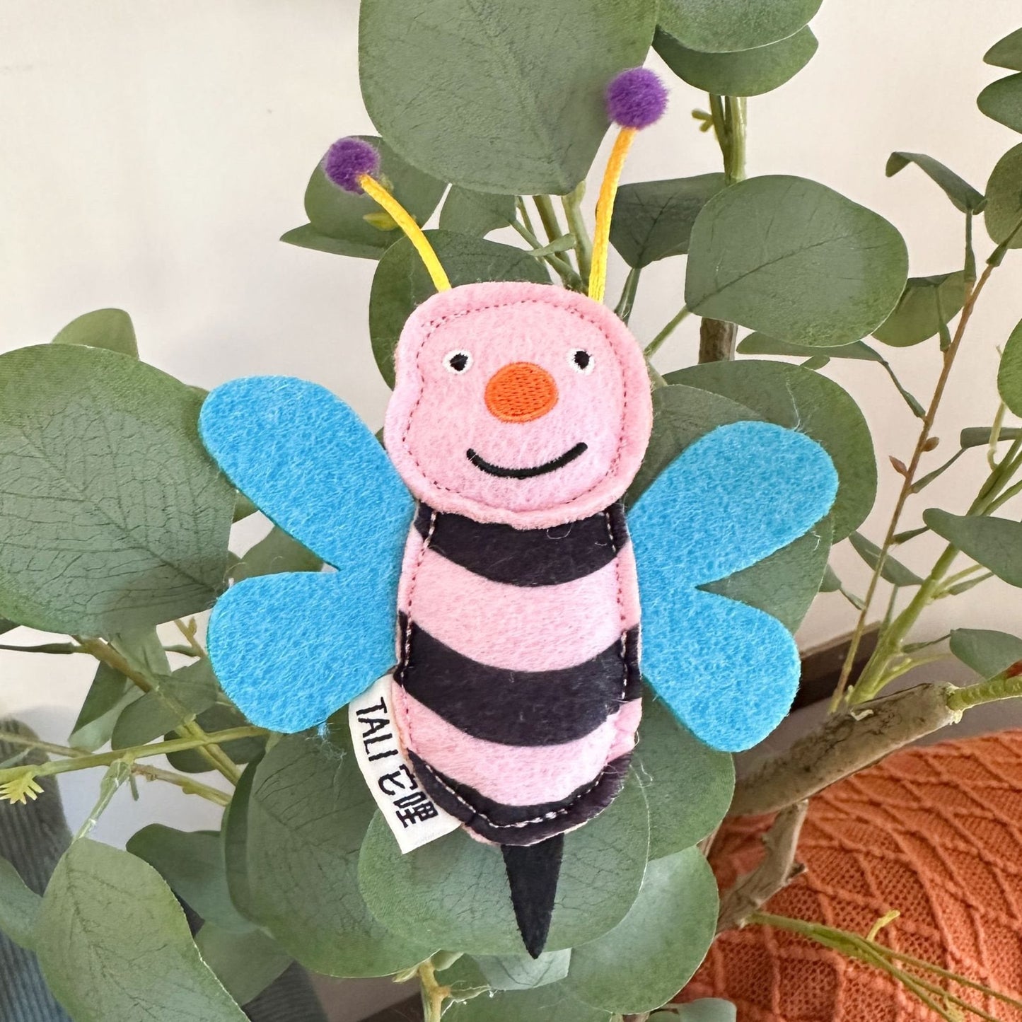 Ladybug Cat Molar Cockroach Toy