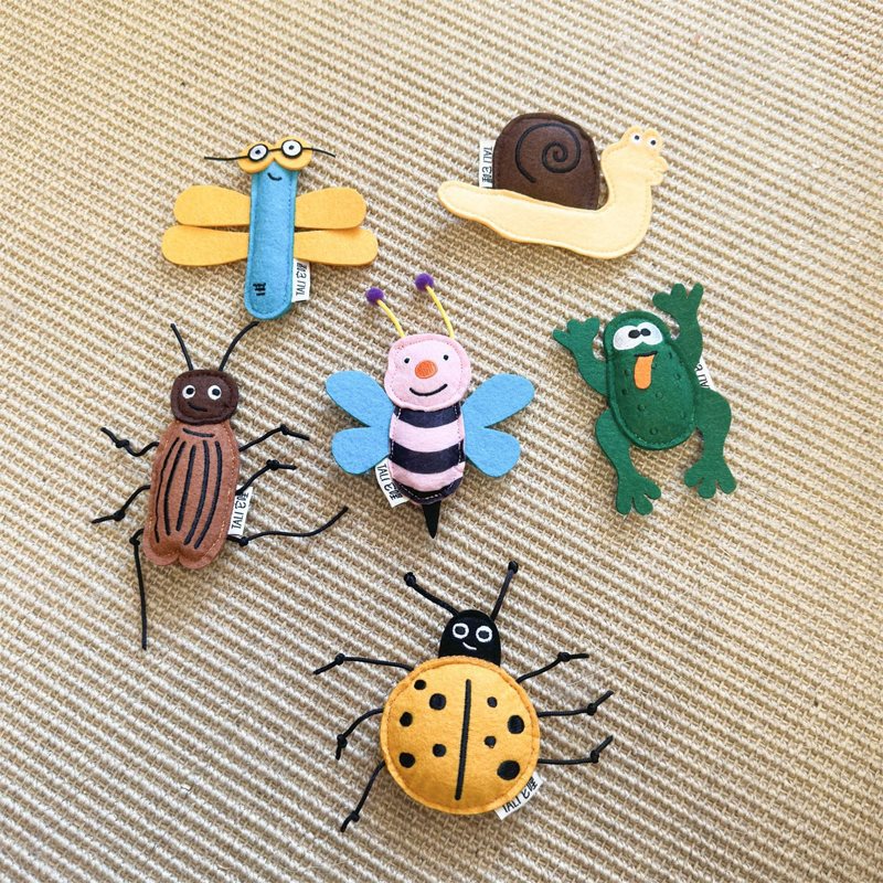 Ladybug Cat Molar Cockroach Toy