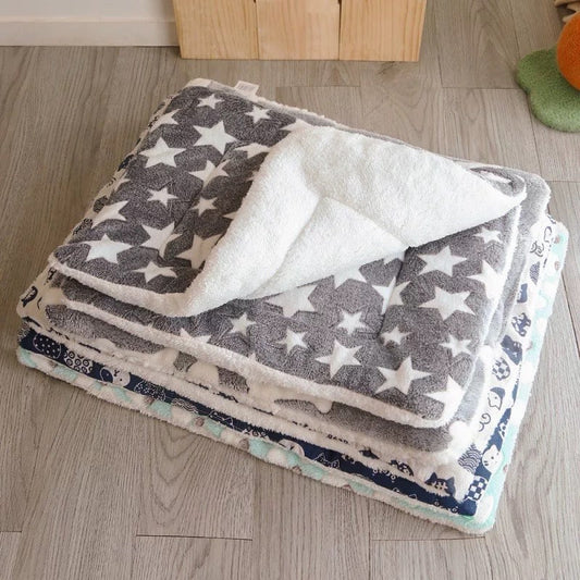 Pet sleeping bed mat warm blanket